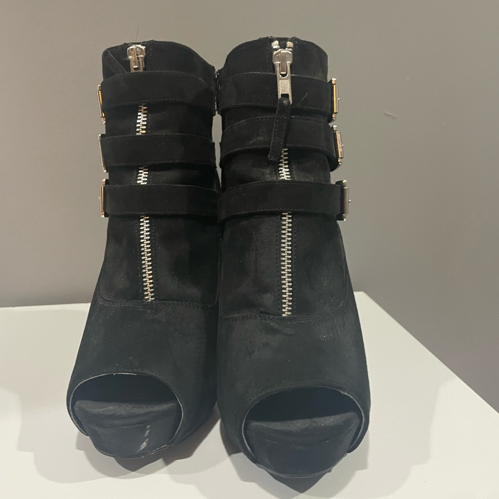 Dominatrix Booties - Picture 2 of 4